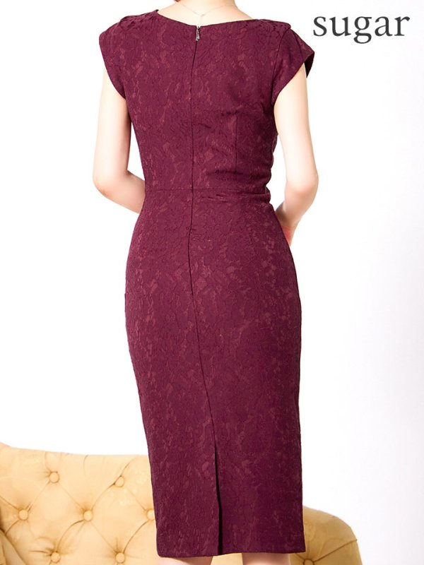 バーガンディ モデル:ゆめ 身長:160cm 着用サイズ:8号(Sサイズ)