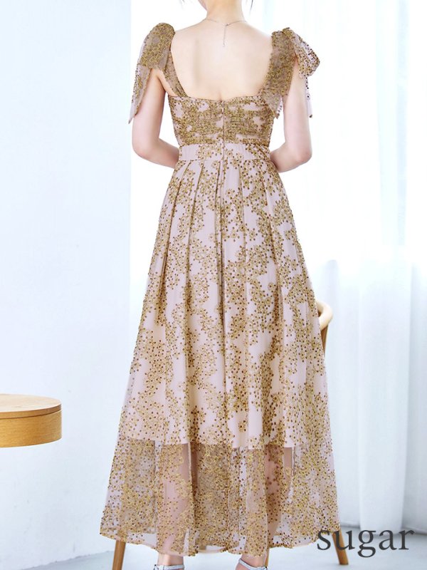 ベージュクリーム モデル:ゆめ 身長:160cm 着用サイズ:8号(Sサイズ)