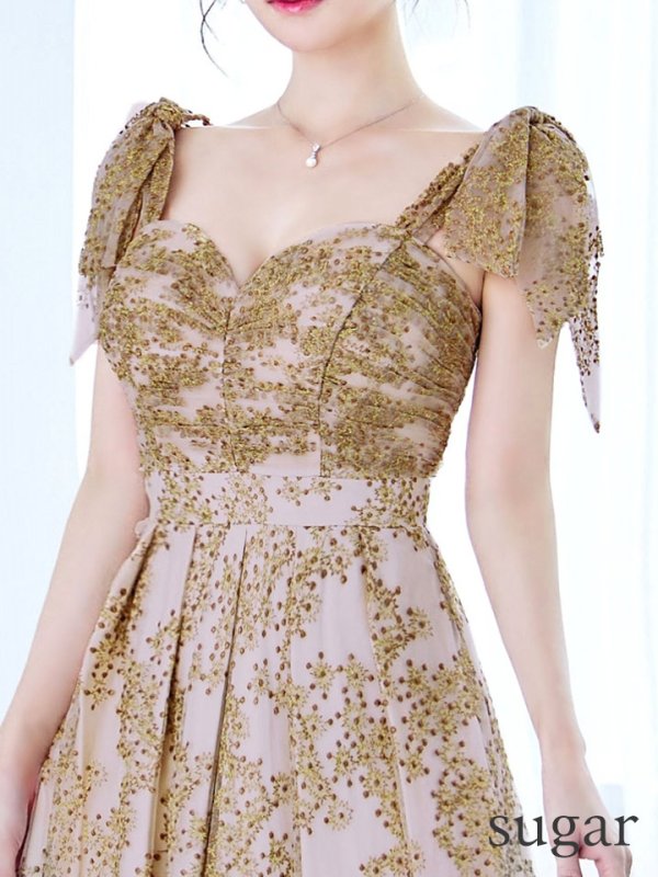 ベージュクリーム モデル:ゆめ 身長:160cm 着用サイズ:8号(Sサイズ)