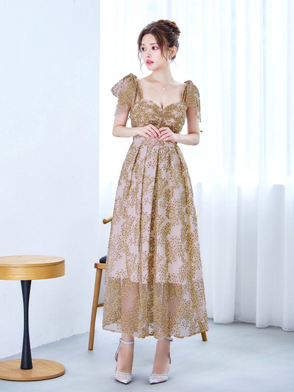 ベージュクリーム モデル:ゆめ 身長:160cm 着用サイズ:8号(Sサイズ)