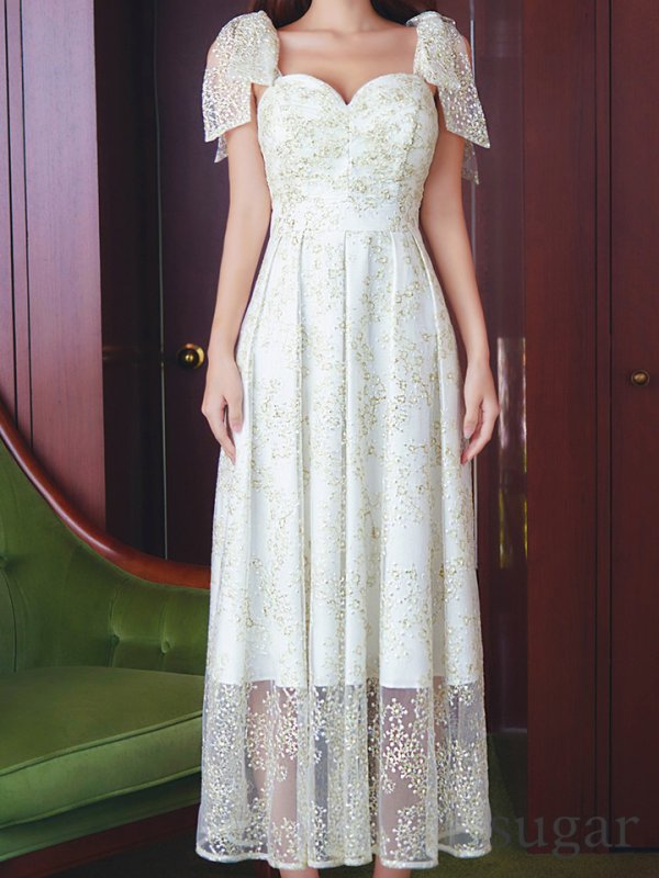 アイボリー モデル：まりん　身長：164cm　着用サイズ：8号(Sサイズ)