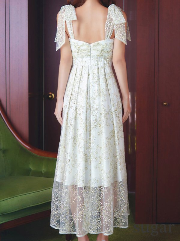 アイボリー モデル：まりん　身長：164cm　着用サイズ：8号(Sサイズ)