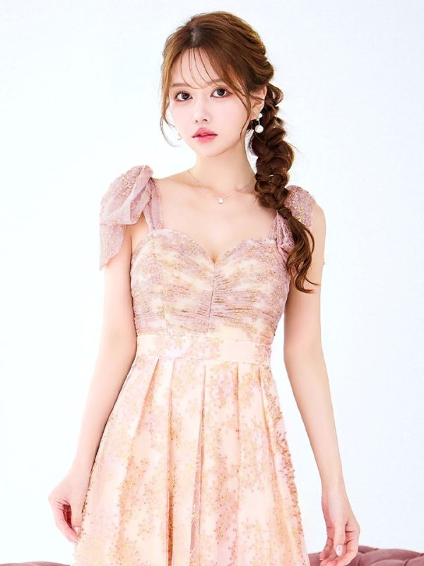 モーヴクリーム モデル:ゆめ 身長:160cm 着用サイズ:8号(Sサイズ)