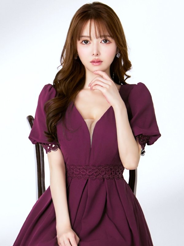 バーガンディー　モデル：ゆめ　身長：160cm　着用サイズ：8号(Sサイズ)