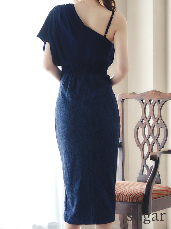 ネイビー モデル:ゆめ 身長:160cm 着用サイズ:8号(Sサイズ)