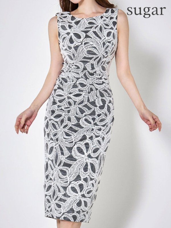 アイボリーブラック　モデル：ゆめ　身長：160cm　着用サイズ：8号(Sサイズ)