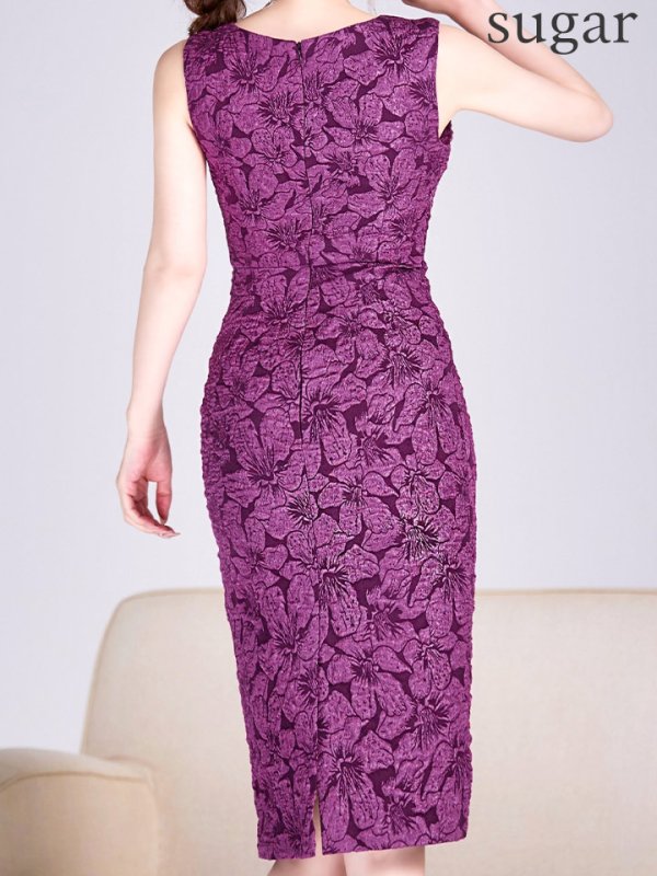 バーガンディ　モデル：ゆめ　身長：160cm　着用サイズ：8号(Sサイズ)