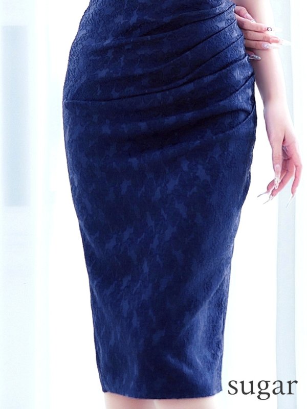 ネイビー　モデル：真優川咲　身長：158cm　着用サイズ：8号(Sサイズ)