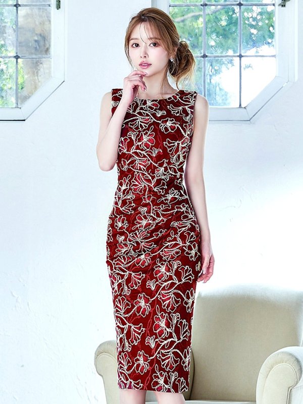 バーガンディ　モデル：ゆめ　身長：160cm　着用サイズ：8号(Sサイズ)