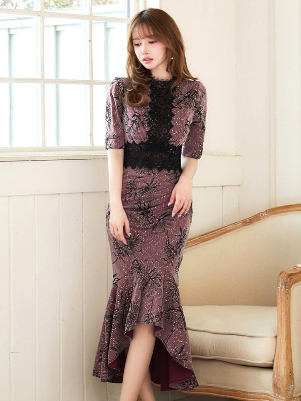 バーガンディブラック　モデル：ゆめ　身長：160cm　着用サイズ：8号(Sサイズ)