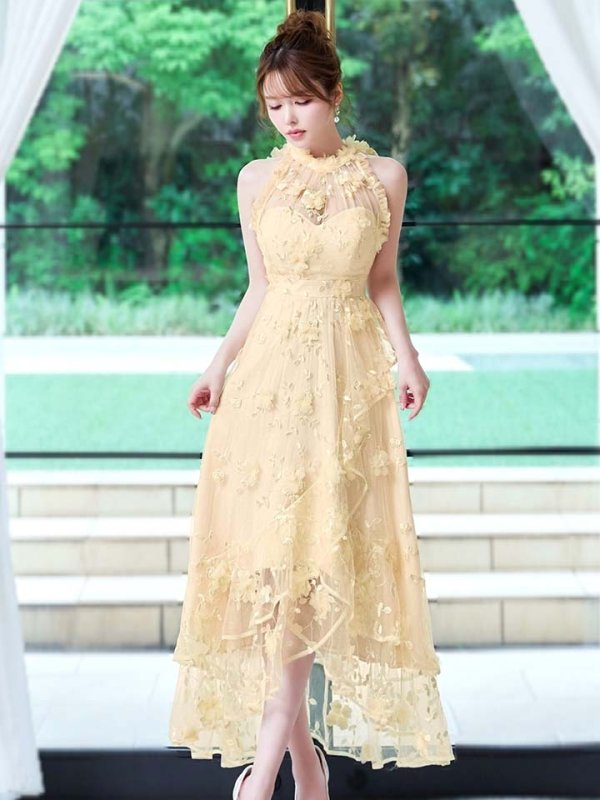 ライトベージュ　モデル：ゆめ　身長：160cm　着用サイズ：８号(Sサイズ)