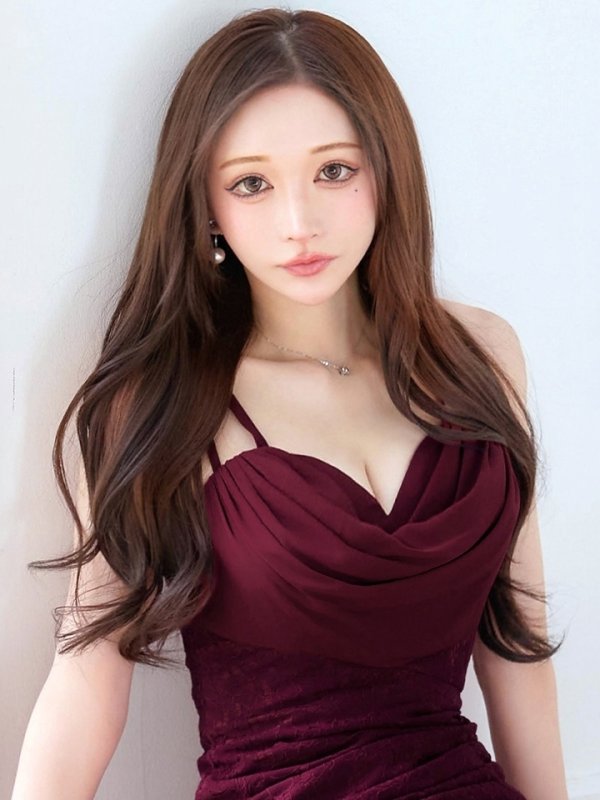 バーガンディ　モデル：真優川咲　身長：158cm　着用サイズ：8号(Sサイズ)