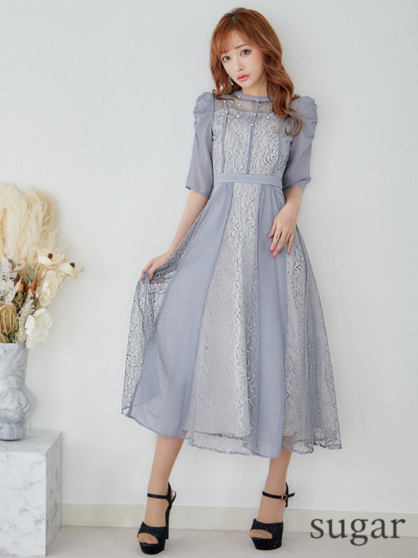 ブルーグレー モデル:真優川咲 身長:158cm 着用サイズ:8号(Sサイズ)