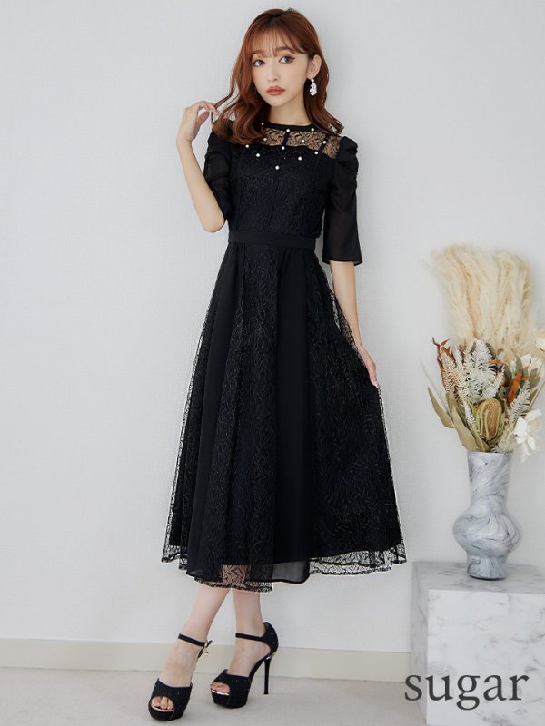 ブラック モデル:杉山佳那恵 身長:158cm 着用サイズ:8号(Sサイズ)