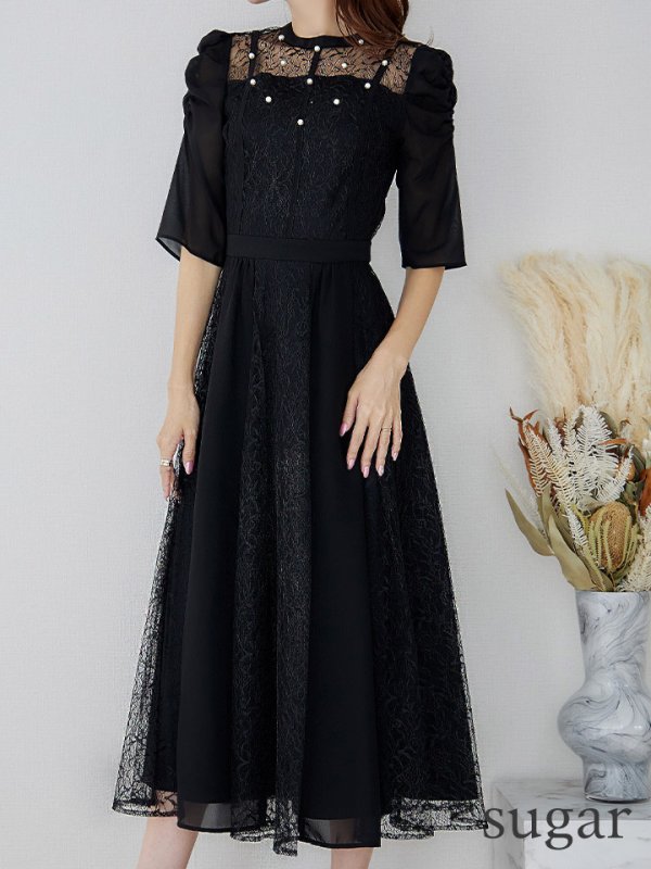 ブラック モデル:杉山佳那恵 身長:158cm 着用サイズ:8号(Sサイズ)