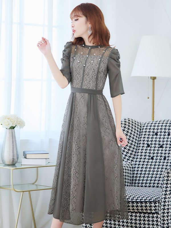 クラウディ モデル:杉山佳那恵 身長:158cm 着用サイズ:8号(Sサイズ)