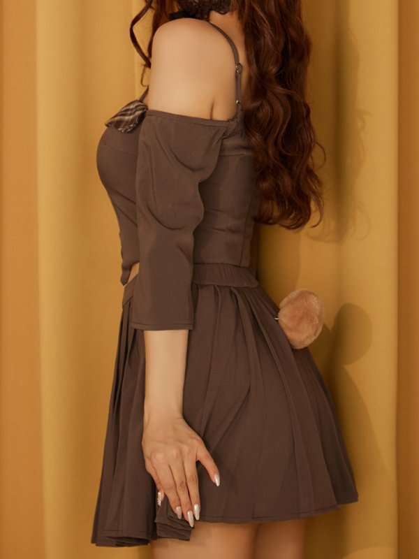 ブラウン モデル:三上悠亜 身長:159cm 着用サイズ:Sサイズ