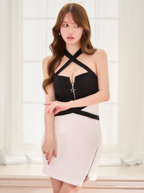 ブラックxホワイト モデル：ゆめ　身長：160cm　着用サイズ：Sサイズ