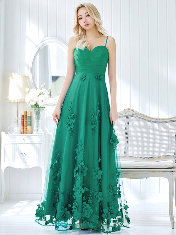 ダークエメラルド モデル:ぴょな 身長:160cm 着用サイズ:8号(Sサイズ)