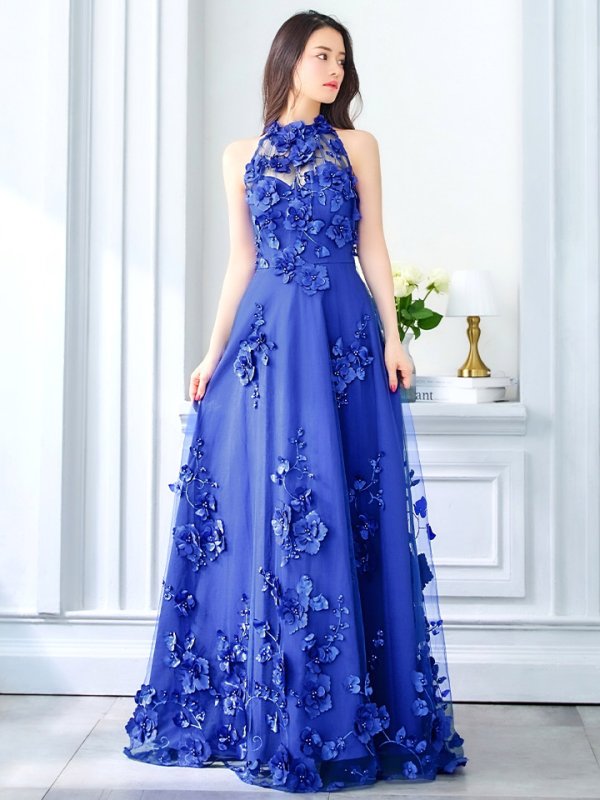 ロイヤルブルー モデル:るな 身長:159cm 着用サイズ:8号(Sサイズ)