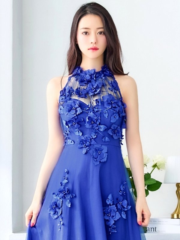 ロイヤルブルー モデル:るな 身長:159cm 着用サイズ:8号(Sサイズ)