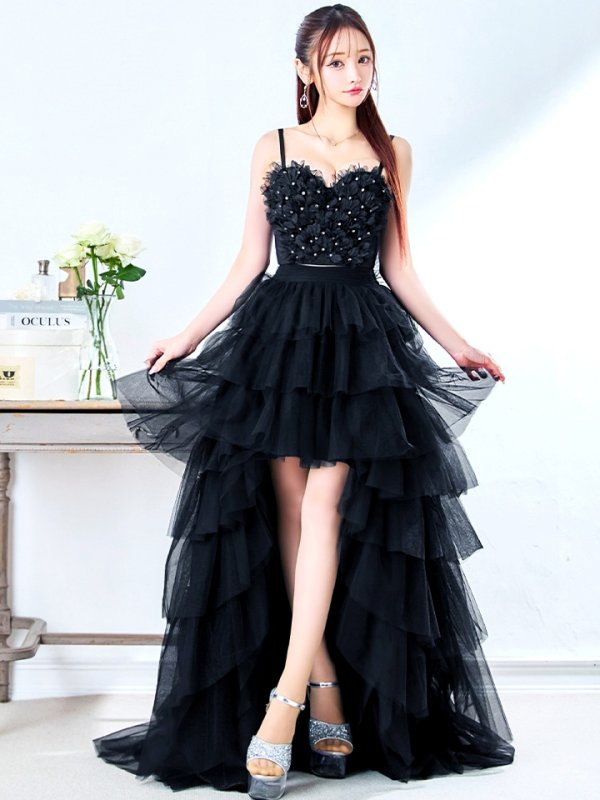 ブラック モデル:真優川咲 身長:158cm 着用サイズ:8号(Sサイズ)