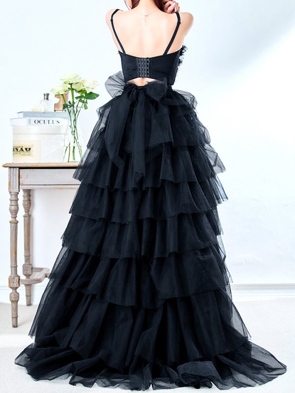 ブラック モデル:真優川咲 身長:158cm 着用サイズ:8号(Sサイズ)