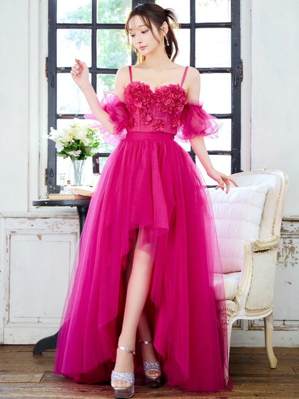 マゼンタ モデル:真優川咲 身長:158cm 着用サイズ:8号(Sサイズ)