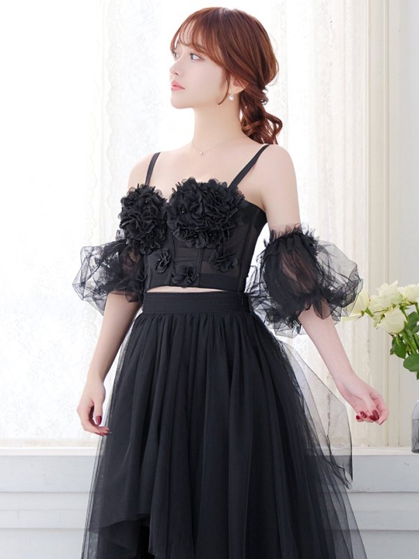 ブラック モデル:羽澄まり 身長:158cm 着用サイズ:8号(Sサイズ)