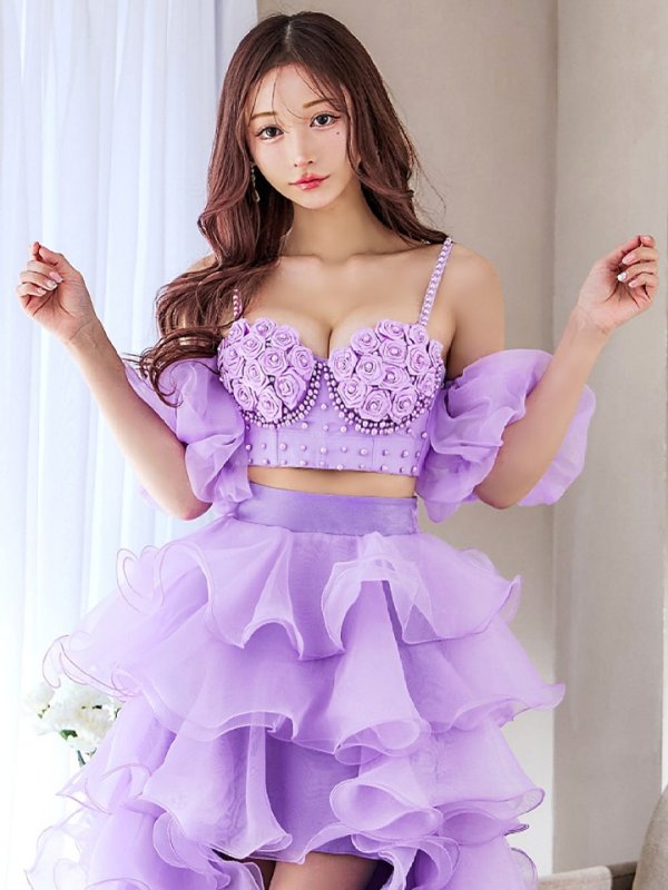 ラベンダー　モデル：真優川咲　身長：158cm　着用サイズ：8号(Sサイズ)