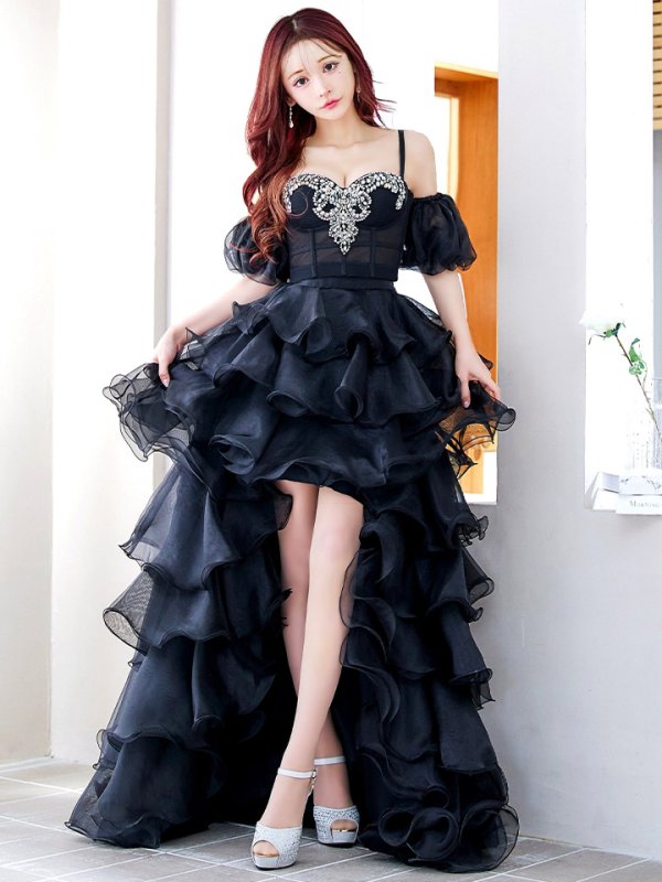 ブラック　モデル：真優川咲　身長：158cm　着用サイズ：Sサイズ