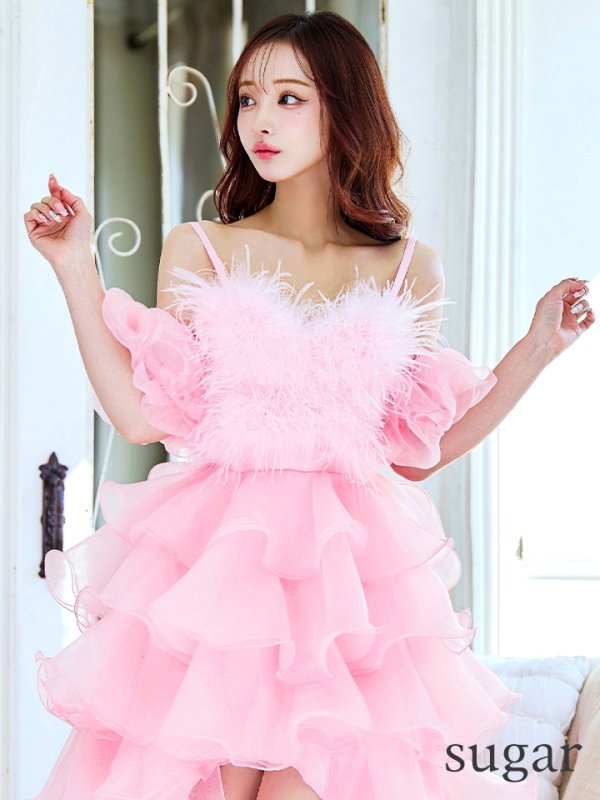 スイートピンク モデル:真優川咲 身長:158cm 着用サイズ:8号(Sサイズ)