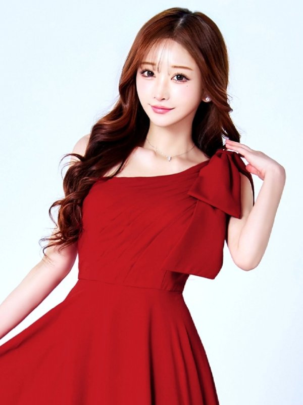 ダークレッド　モデル：真優川咲　身長：158cm　着用サイズ：Sサイズ