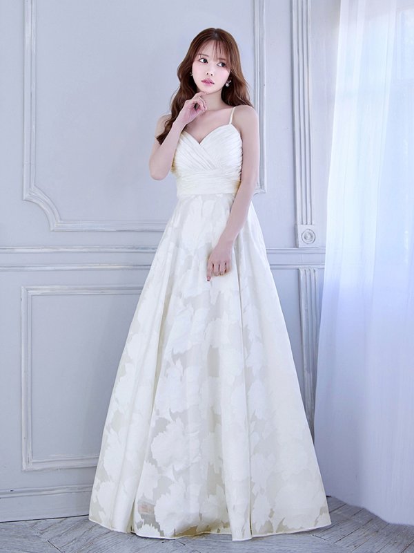 アイボリー モデル：ゆめ　身長：160cm　着用サイズ：8号(Sサイズ