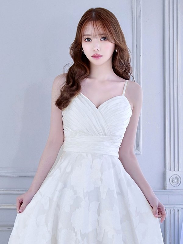 アイボリー モデル：ゆめ　身長：160cm　着用サイズ：8号(Sサイズ