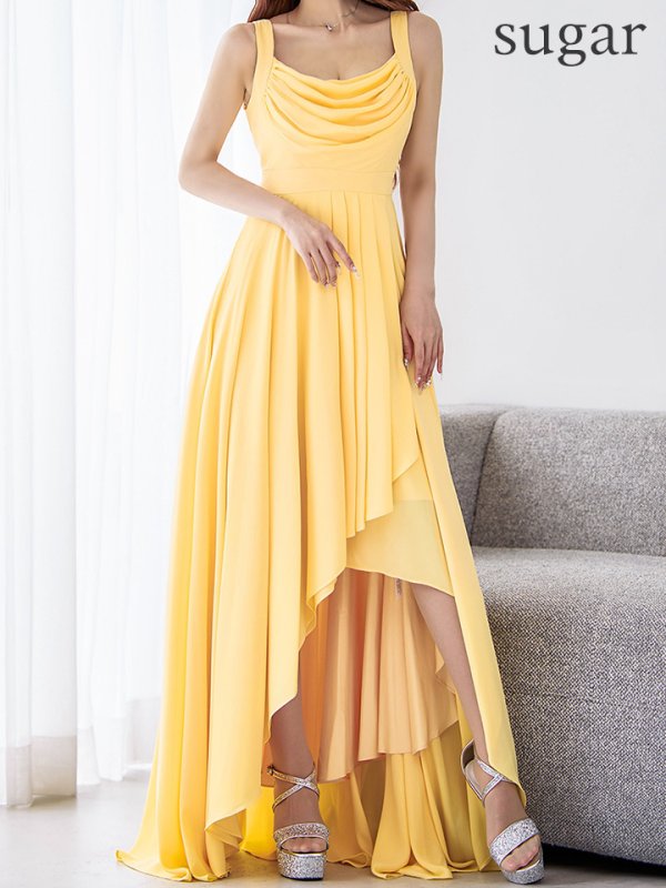 バナナ モデル：真優川咲　身長：158cm　着用サイズ：8号(Sサイズ)