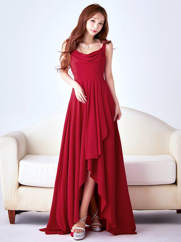 ダークレッド モデル：真優川咲　身長：158cm　着用サイズ：8号(Sサイズ)