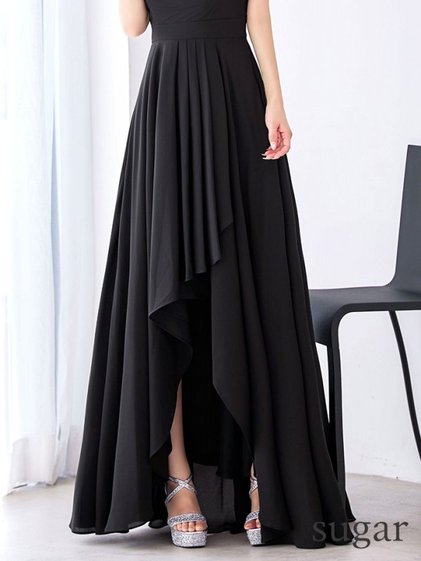 ブラック モデル：ゆめ　身長：160cm　着用サイズ：8号(Sサイズ)