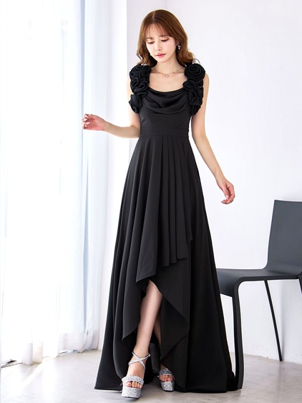 ブラック モデル：ゆめ　身長：160cm　着用サイズ：8号(Sサイズ)