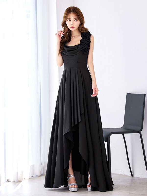 ブラック モデル：ゆめ　身長：160cm　着用サイズ：8号(Sサイズ)