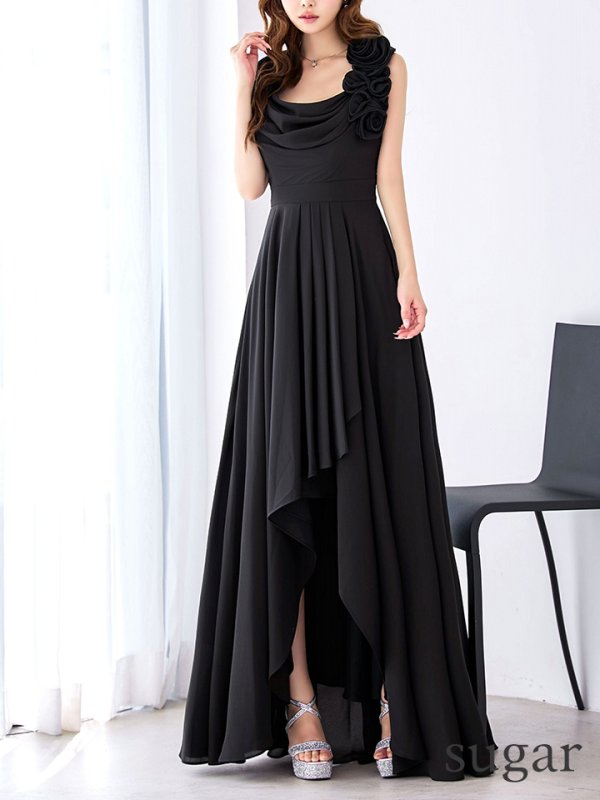 ブラック モデル：ゆめ　身長：160cm　着用サイズ：8号(Sサイズ)