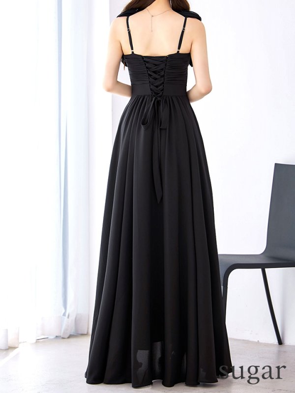 ブラック モデル：ゆめ　身長：160cm　着用サイズ：8号(Sサイズ)