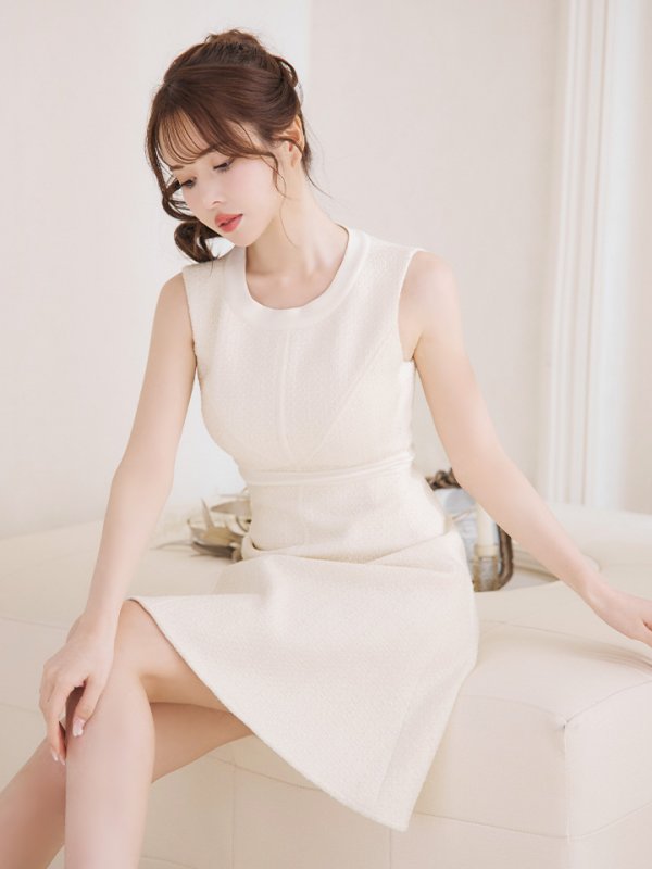 ホワイト モデル:ゆめ 身長:160cm 着用サイズ:XSサイズ