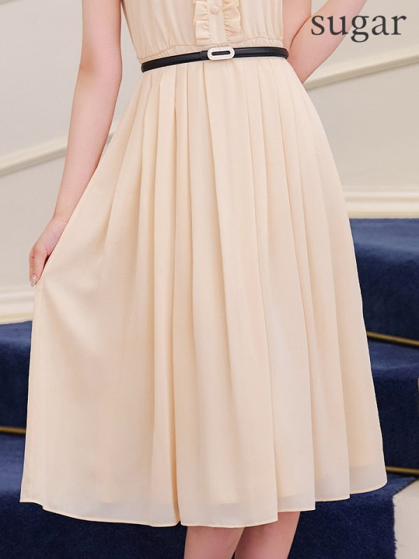 アイボリー モデル:桜伊みやこ 身長:168cm:7号(Sサイズ)