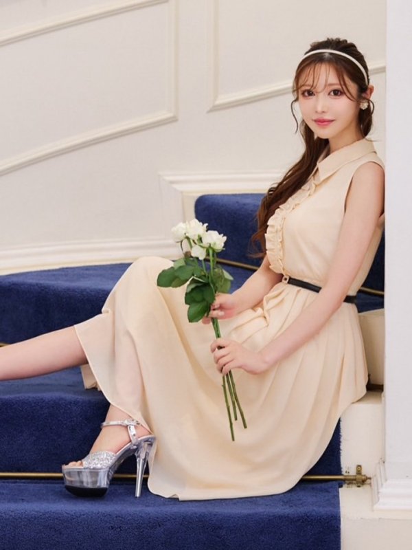 アイボリー モデル:桜伊みやこ 身長:168cm:7号(Sサイズ)