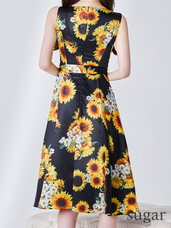 ブラック×イエロー モデル：ゆめ 身長：160cm　着用サイズ：Sサイズ(7号)