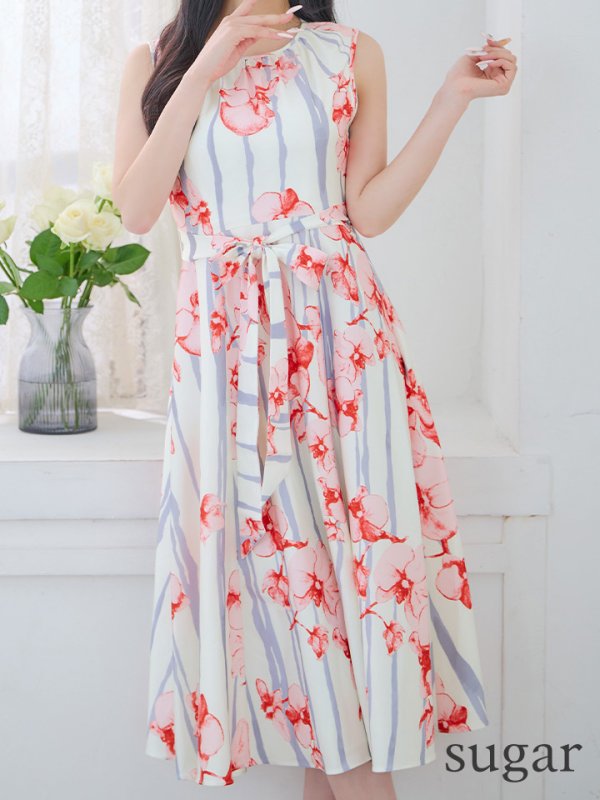 ピンク モデル:カルア 身長:156cm 着用サイズ:7号(Sサイズ)