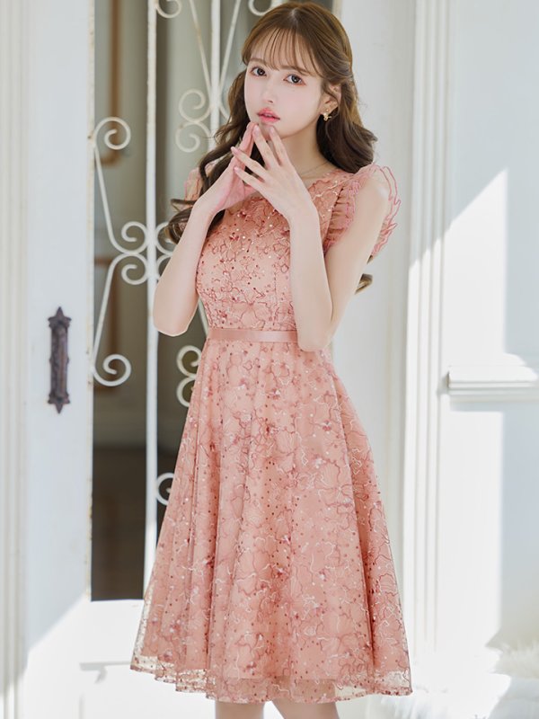 ピンク モデル:ゆめ 身長:160cm 着用サイズ:5号(XSサイズ)