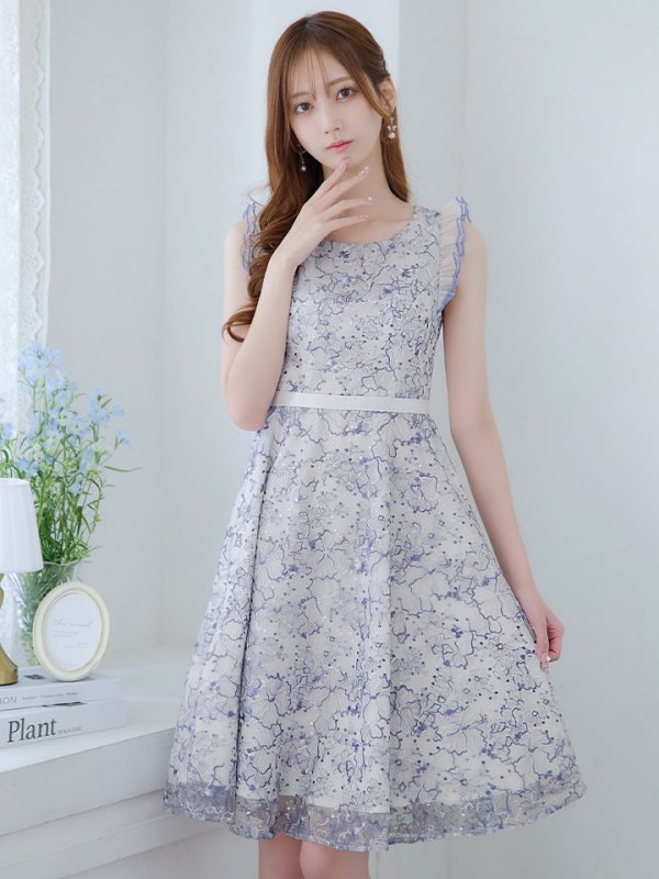 ブルー モデル:あすか 身長:170cm 着用サイズ:5号(XSサイズ)