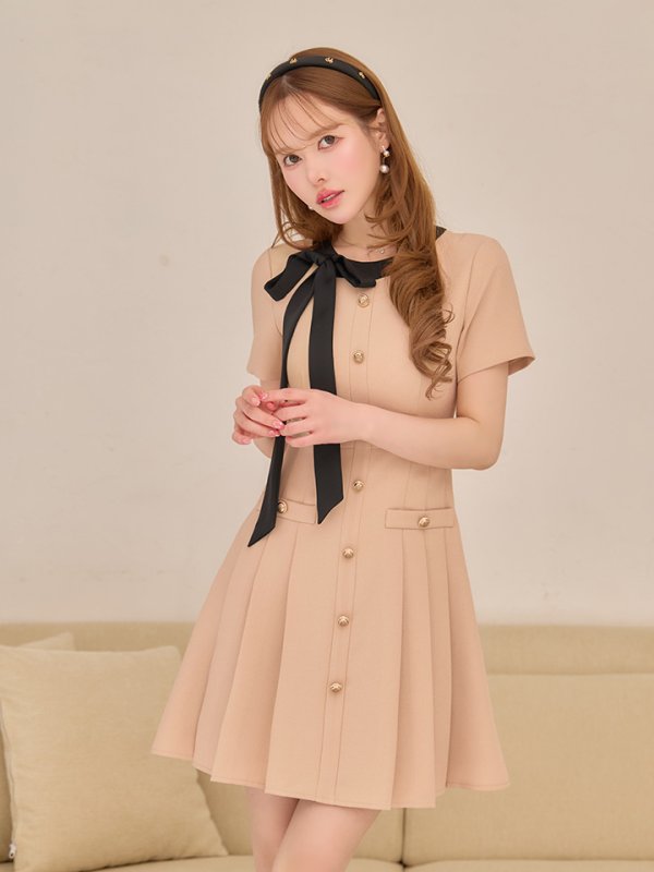 ベージュ モデル：ゆめ　身長：160cm　着用サイズ：7号(Sサイズ)